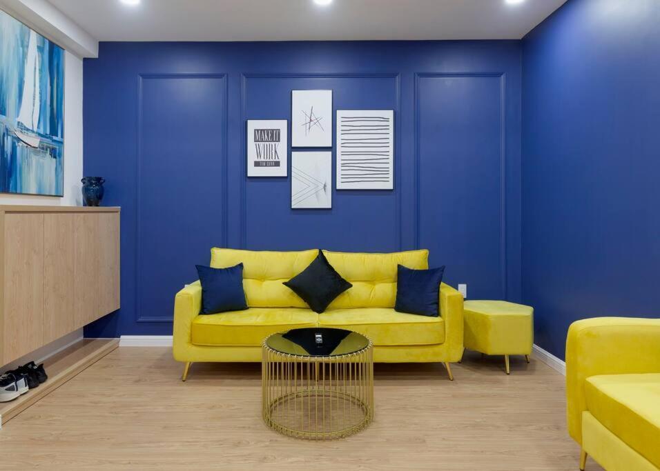 Modern, Cozy & Fully Equipped 2Br Apt In D4, 5M To D1 Хошимин Экстерьер фото