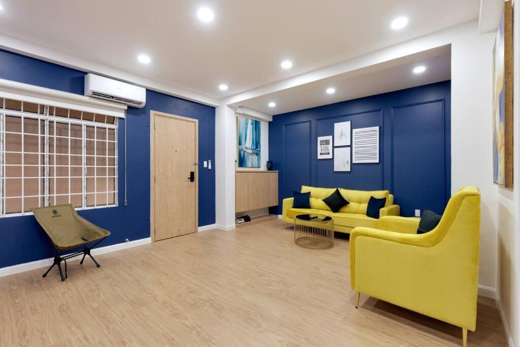 Modern, Cozy & Fully Equipped 2Br Apt In D4, 5M To D1 Хошимин Экстерьер фото